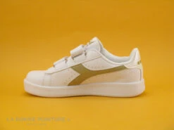 Diadora GAME P PS Girl - White Gold - Basket Fille 2 Scratches - Blanc Or -Chaussures De Mode cd24607c73b9e66c561f35ea11d5d5ef img 6705.jpg 167615